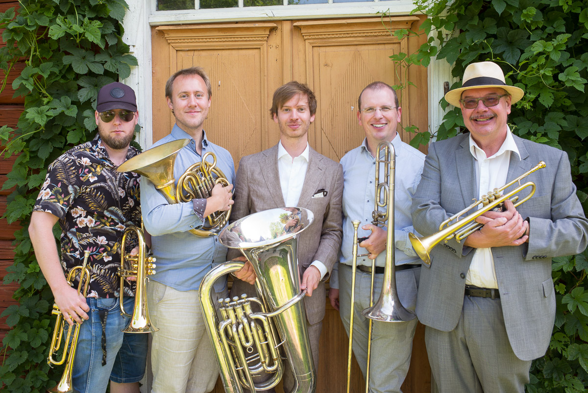 Fem brassmusiker